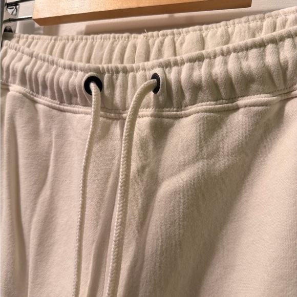 The North Face Women's Heritage Patch -Gardenia White Joggers Size Large - Picture 4 of 12